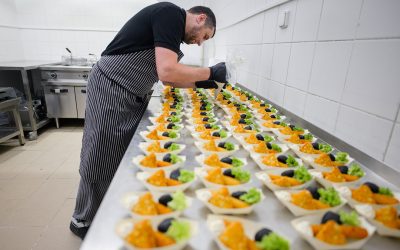 Krajové speciality i šlehané jahody. Menza připraví v průběhu filmového festivalu více než tři tisíce porcí