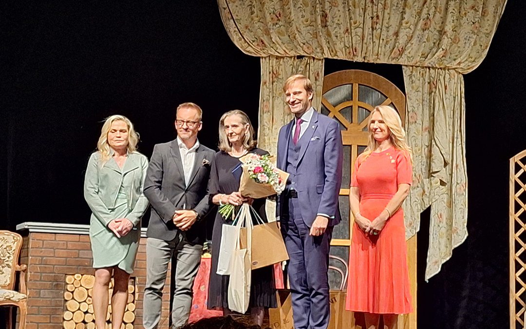 Ocenění za celoživotní práci převzala doktorka Anna Krátká z Fakulty humanitních studií UTB